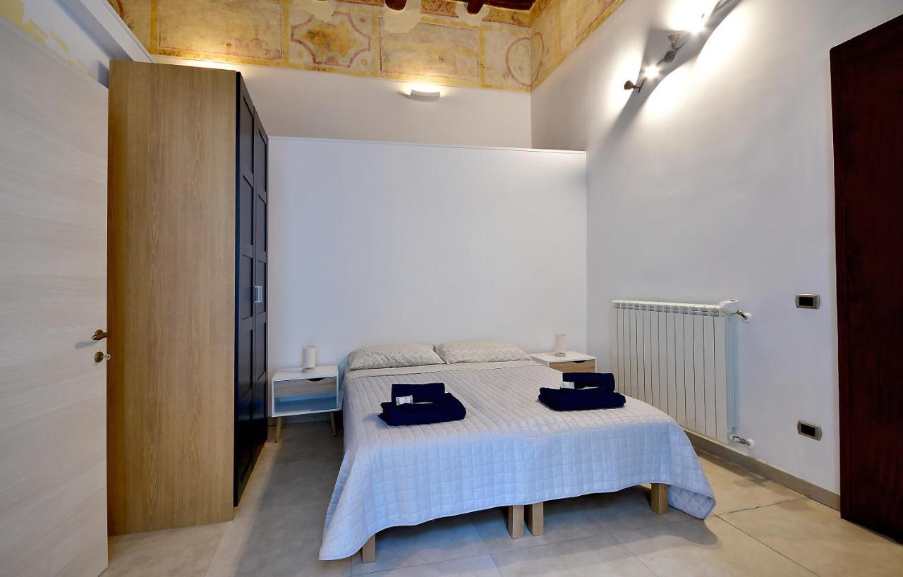 Di affreschi e volte Bed and Breakfast Napoli Eksteriør billede